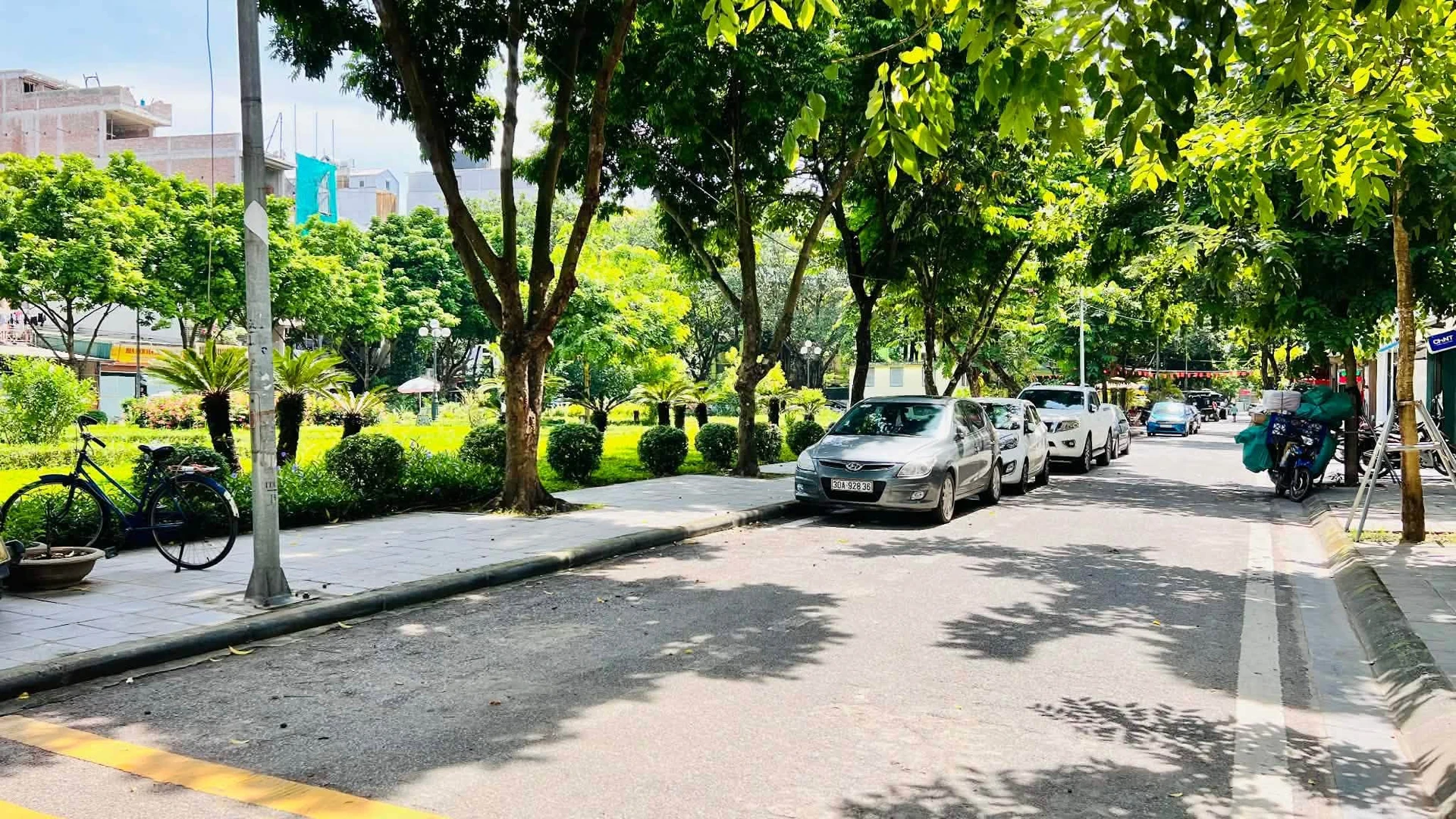 Bán nhà 7 tầng 100m² Cổ Linh, view vườn hoa, 38 tỷ - Ảnh 1