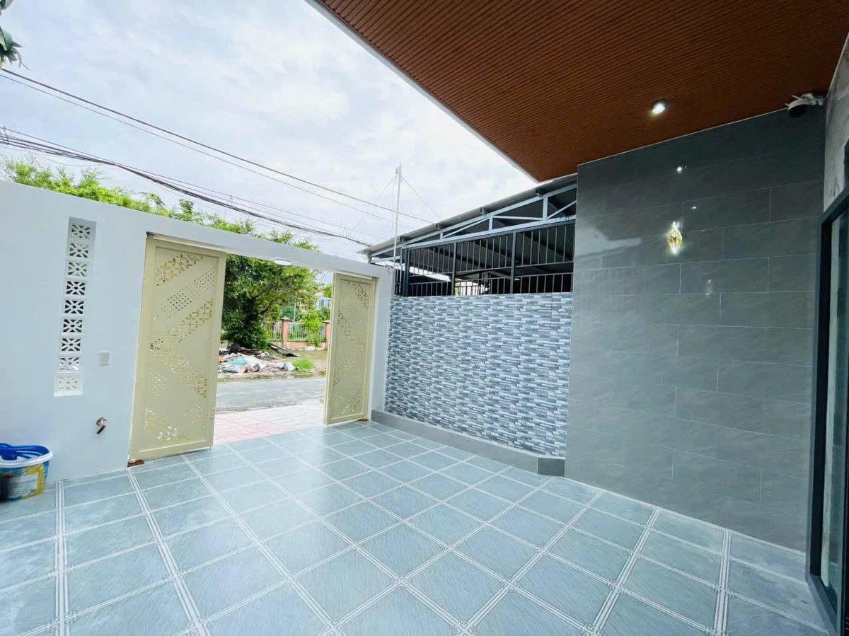 Bán nhà 1 trệt 1 lầu 4PN diện tích 125m² Rạch Giá 4,35 tỷ - Ảnh thu nhỏ 3