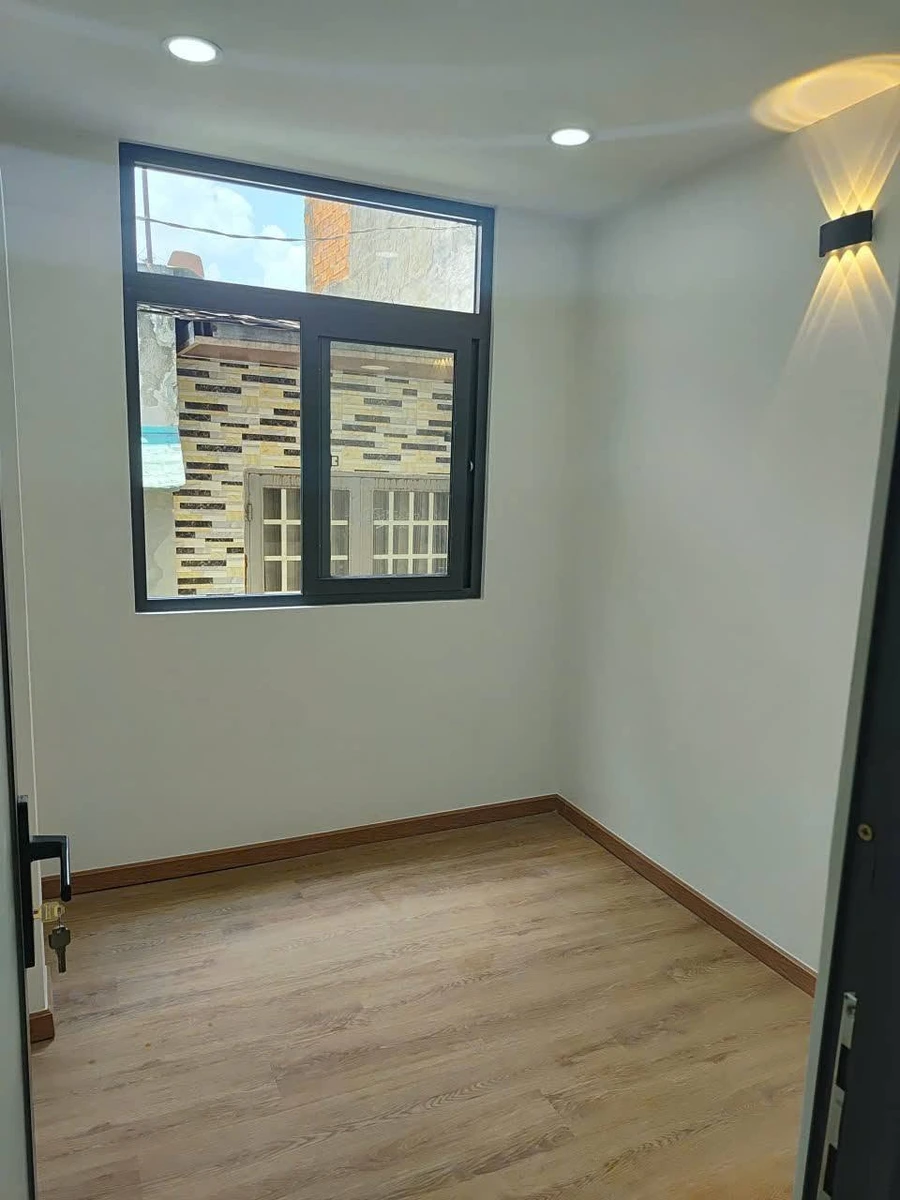 Bán nhà SHR Quận 7 2PN 18.4m² giá 1 tỷ 980 triệu - Ảnh thu nhỏ 2