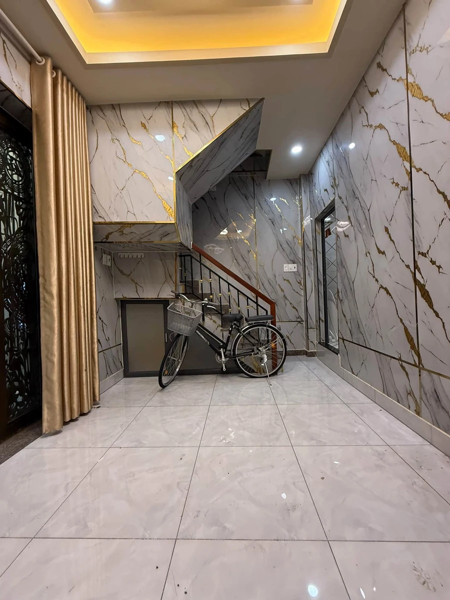Cho thuê nhà nguyên căn 3PN Quận 1, 12 triệu/tháng - Ảnh 1