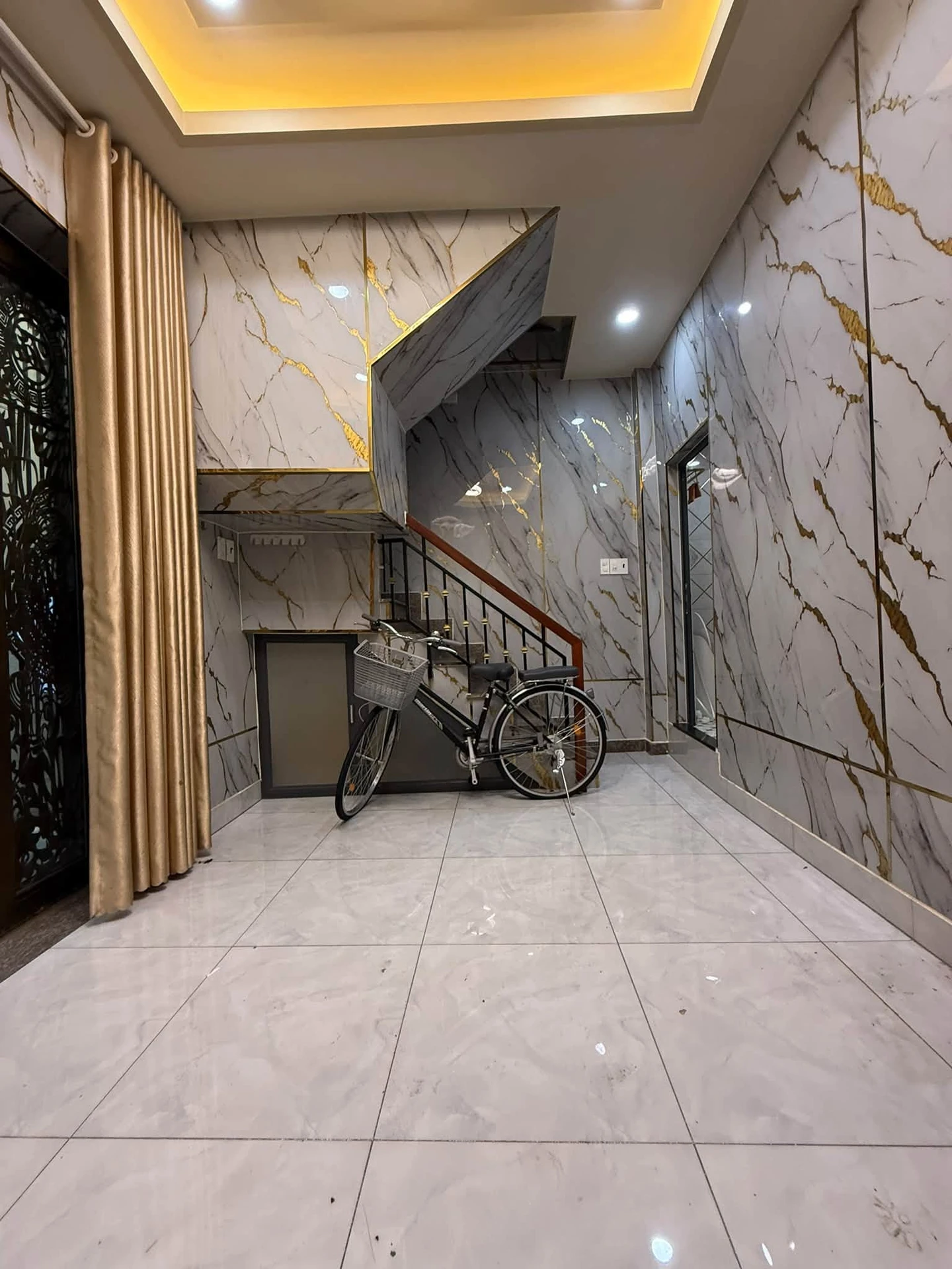 Cho thuê nhà nguyên căn 3PN Quận 1, 12 triệu/tháng - Ảnh 1