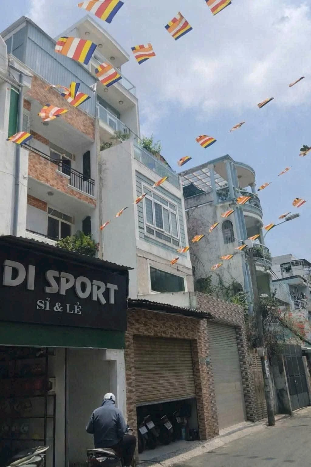 Bán nhà 4 tầng kinh doanh 71m2 gần Lạc Long Quân, giá 11,8 tỷ - Ảnh 1