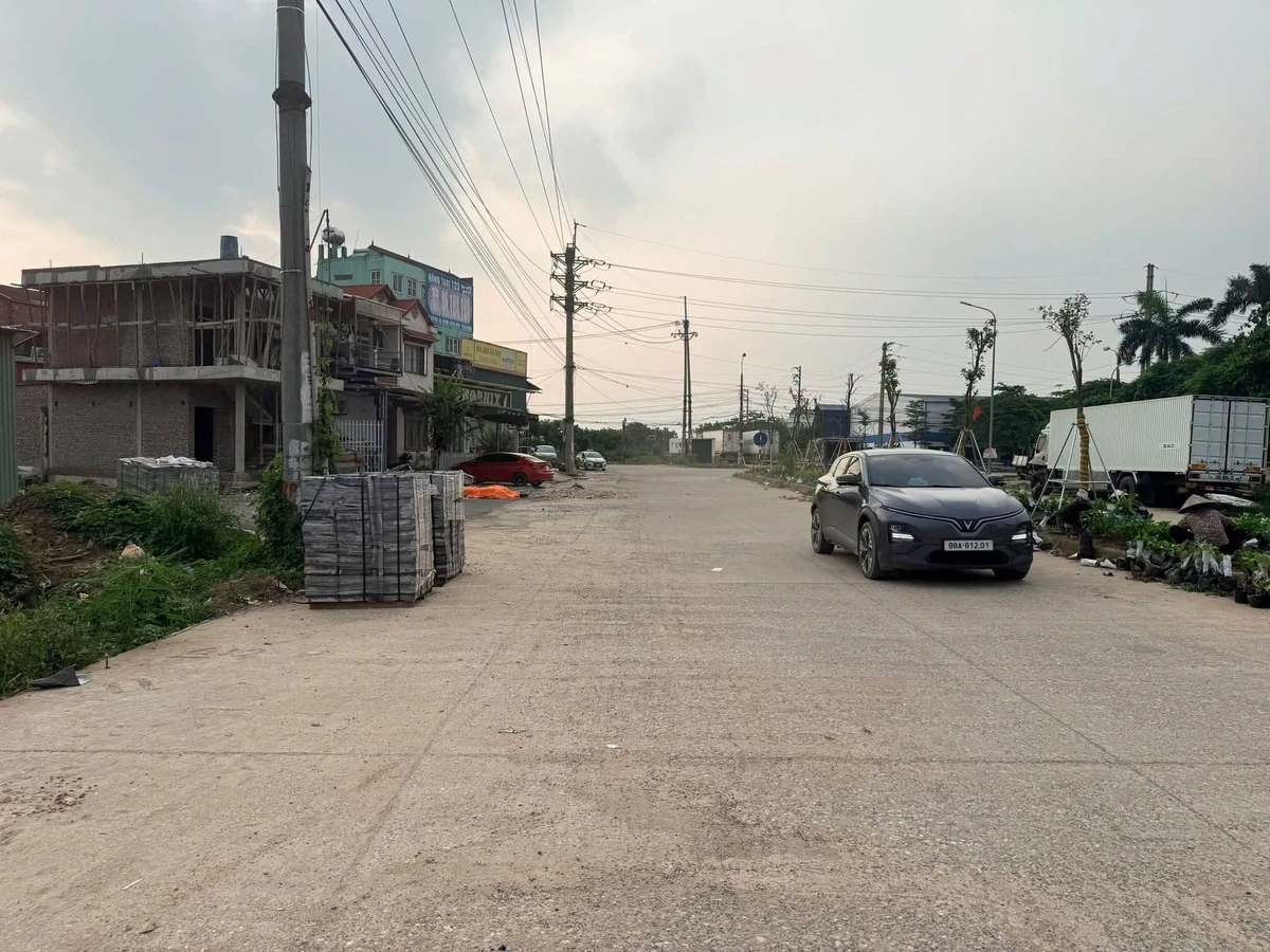 Bán lô góc 80m² MT 8m Mê Linh gần KCN Quang Minh 2 tỷ - Ảnh 1