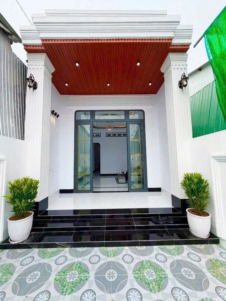 Bán nhà cấp 4 tân cổ điển 112m² Long Hoa, Tây Ninh 1 tỷ 290 - Ảnh 1