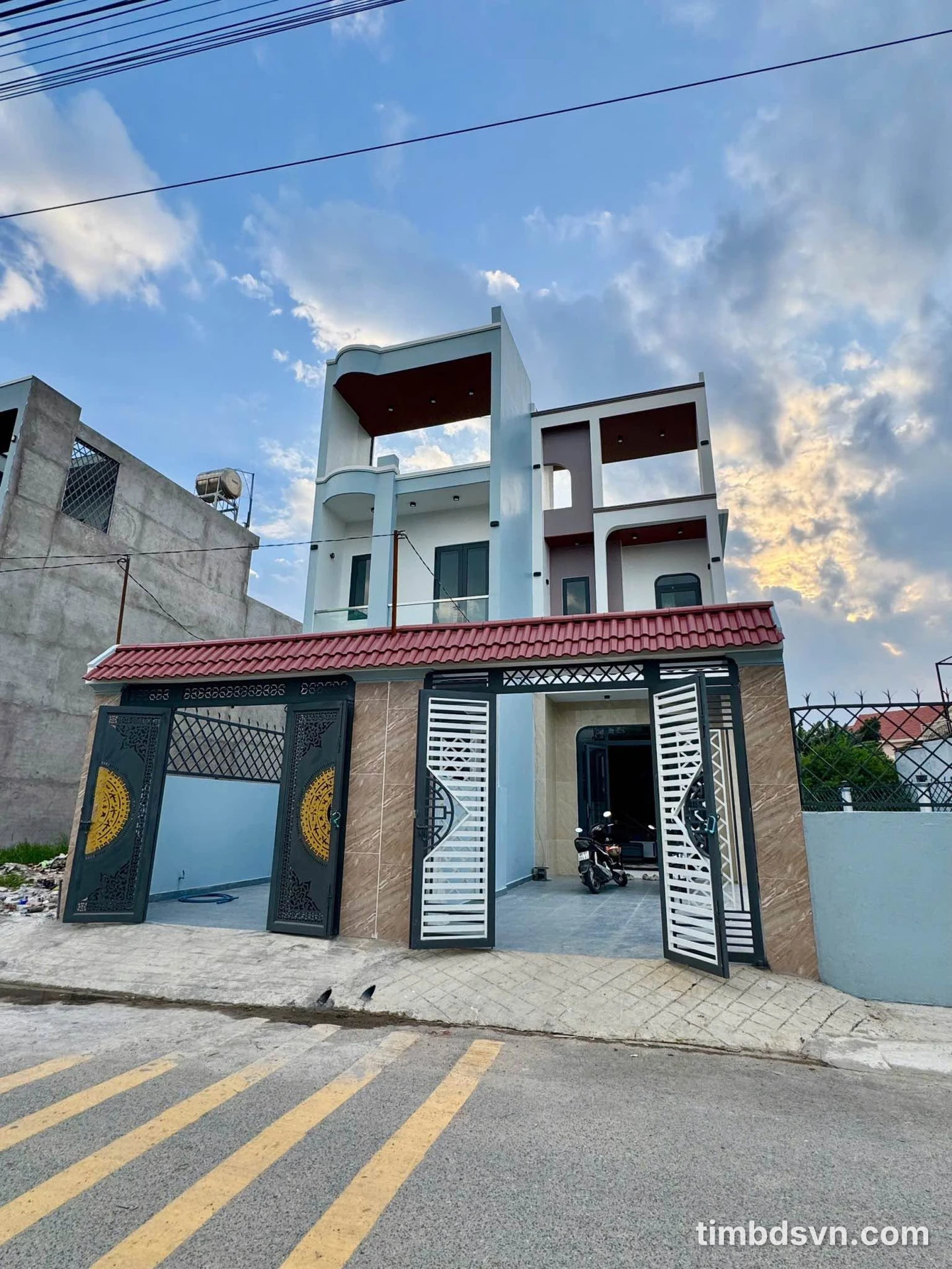Bán nhà phố 3 phòng ngủ 107,3m² Tân Phước Khánh 3,5 tỷ - Ảnh 1