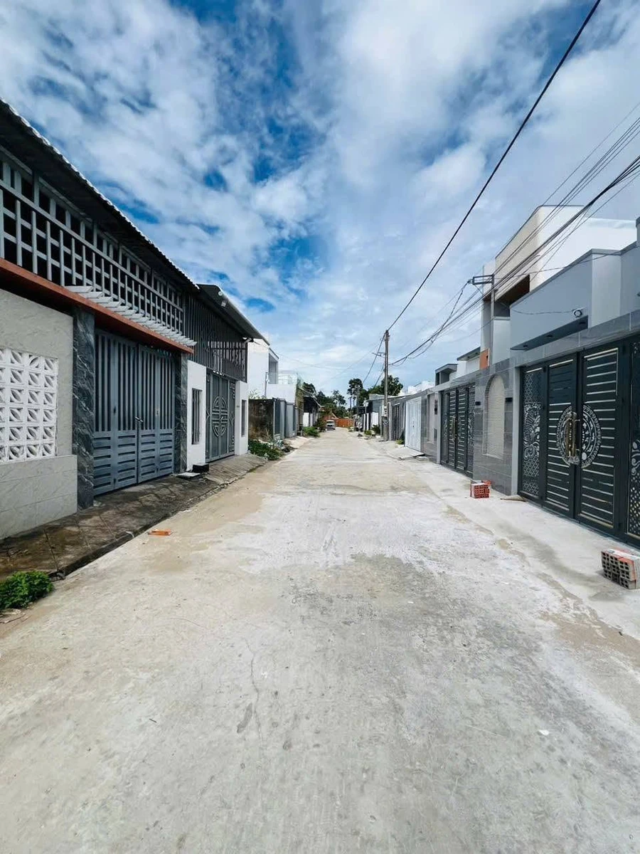 Bán nhà mới 95m² có nội thất, 2PN, Rạch Giá, An Giang - Ảnh 1