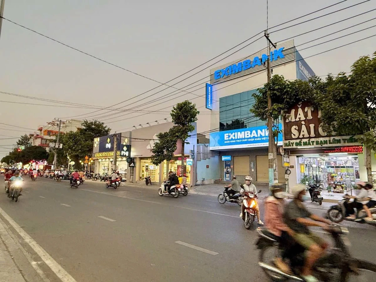 Bán đất mặt tiền Lý Thường Kiệt Dĩ An 700m², 30 tỷ - Ảnh 1