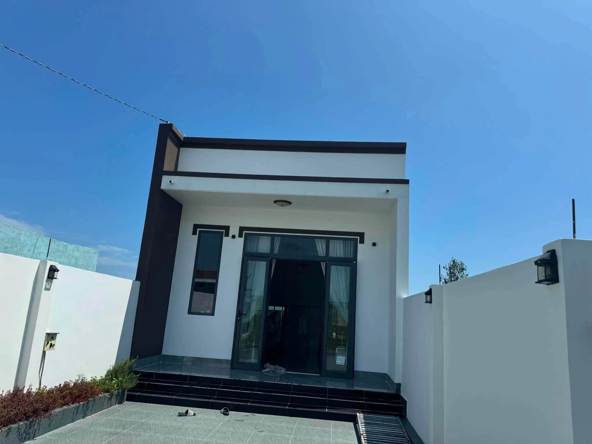 Bán nhà 2PN sân ô tô Đất Đỏ 175m2 giá 1,39 tỷ - Ảnh 1
