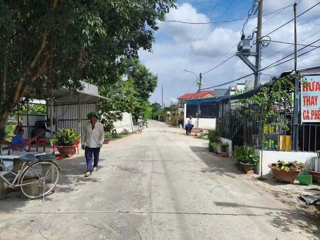 Bán nhà mặt tiền Nguyễn Văn Nhị 3PN 100m² 1,99 tỷ Nhà Bè - Ảnh 1