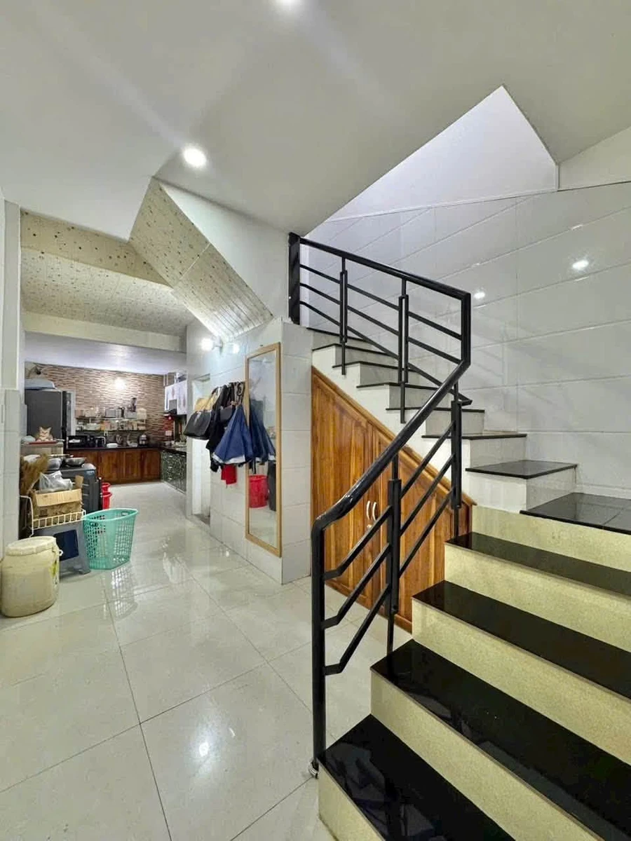 Bán nhà hẻm Lê Hồng Phong Quận 10, 52m2, 2 tầng 2PN, giá 8,3 tỷ - Ảnh thu nhỏ 3