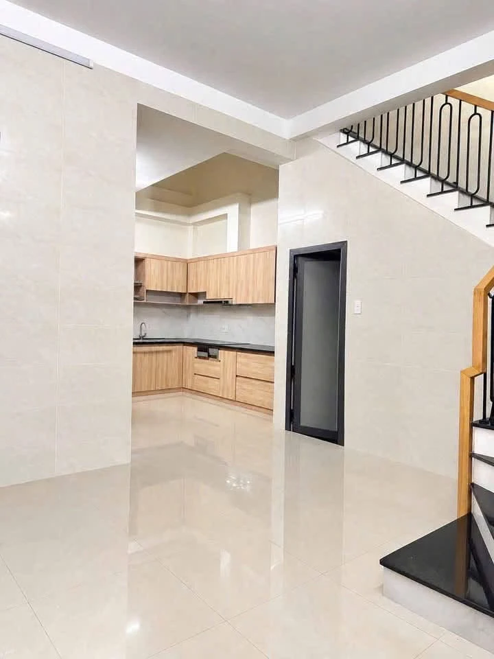 Bán nhà 1 trệt 2 lầu hẻm xe hơi đường Bacu, 49m2, 3PN, giá 5,95 tỷ, Vũng Tàu - Ảnh thu nhỏ 2