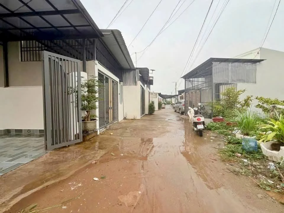 Bán nhà sân vườn 230m2, 3PN Rạch Giá, Kiên Giang - Ảnh 1