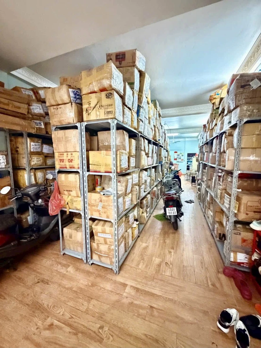 Bán nhà hẻm xe hơi cạnh mặt tiền Ngô Quyền, Quận 5, 80m2, 2 tầng, 3PN, giá 10,2 tỷ - Ảnh thu nhỏ 4