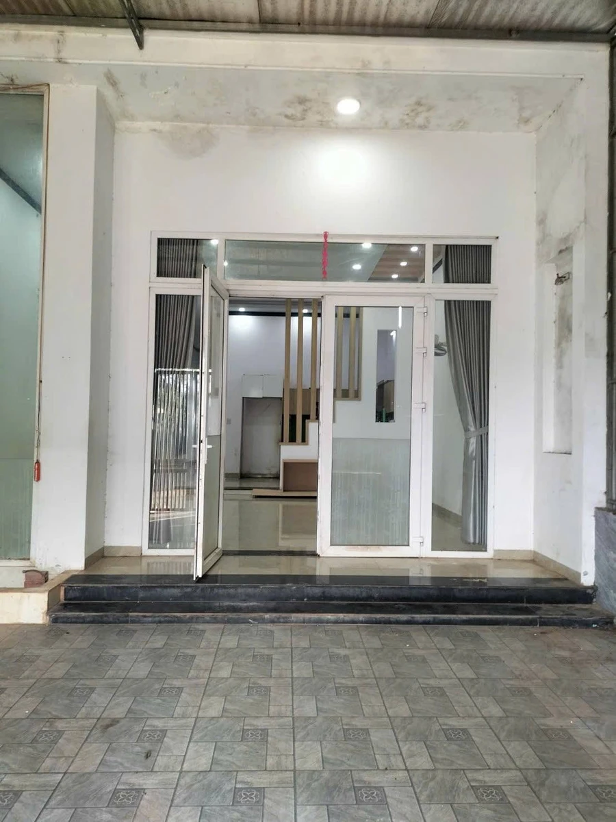 Bán nhà cấp 4 mặt tiền đường Nguyễn Xuân Nguyên, 122m2, giá 3,15 tỷ, Phường Tân An, Đắk Lắk - Ảnh thu nhỏ 2