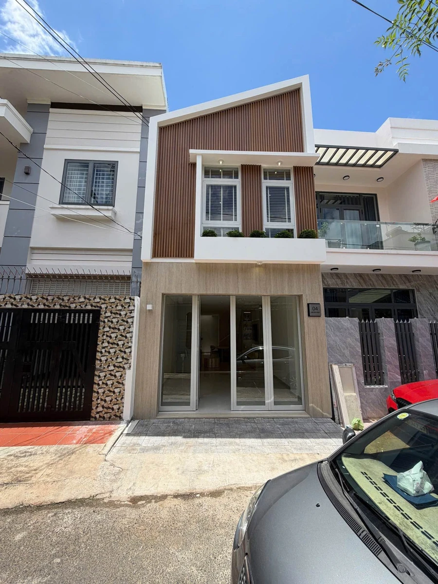 Bán nhà 1 mê mặt tiền Cao Bá Quát, 110m², 3 PN, giá 5 tỷ 950 triệu - Ảnh 1