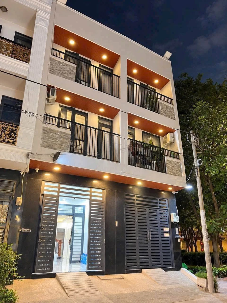 Cho thuê nhà mặt tiền 88m² 5PN 6WC full nội thất Quận 6 - Ảnh 1
