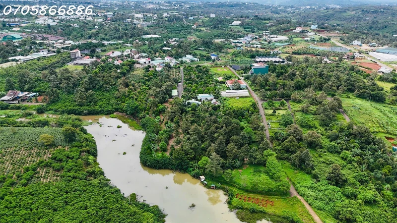 **CẦN BÁN ĐẤT ĐẸP MẶT HỒ – HẺM HOÀI THANH, BẢO LỘC | QUỸ ĐẤT 4.810M²**