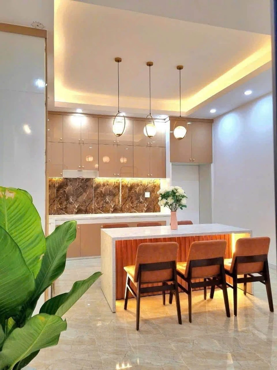 Bán nhà mặt tiền đường Vương Hồng Sễn, 195m2, 3PN, giá 3,49 tỷ, Rạch Giá, An Giang - Ảnh thu nhỏ 4