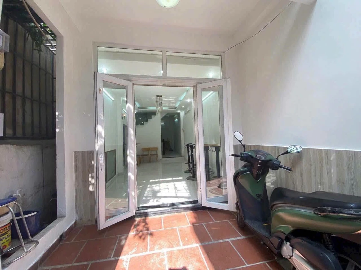 Bán nhà phố mặt tiền hẻm xe hơi 44.2m2 Hoàng Hoa Thám, Phú Nhuận - Ảnh thu nhỏ 2