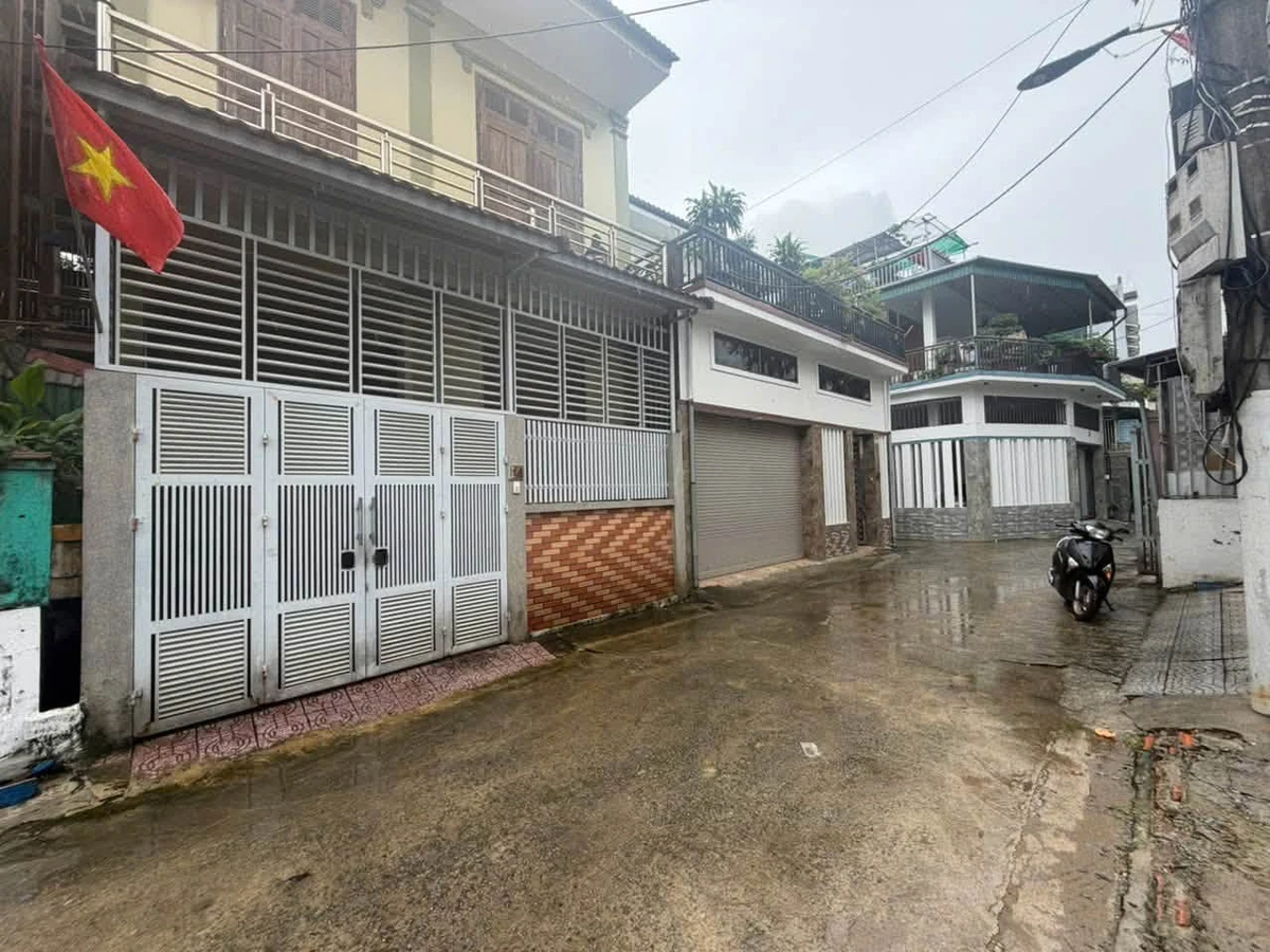 Bán nhà 3 tầng 100m2 gần chợ Vinh, Thành phố Vinh - Ảnh thu nhỏ 3