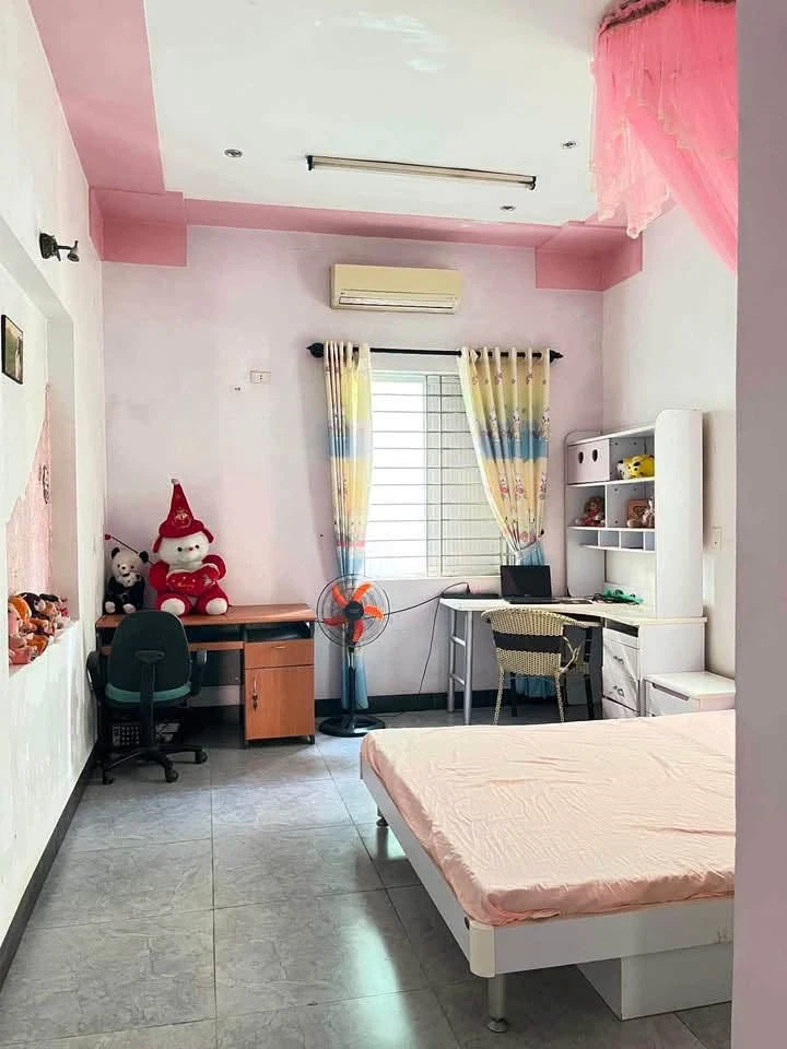 Bán nhà 3 tầng mặt tiền Trần Nam Trung, 294m², 4,5 tỷ - Ảnh thu nhỏ 4