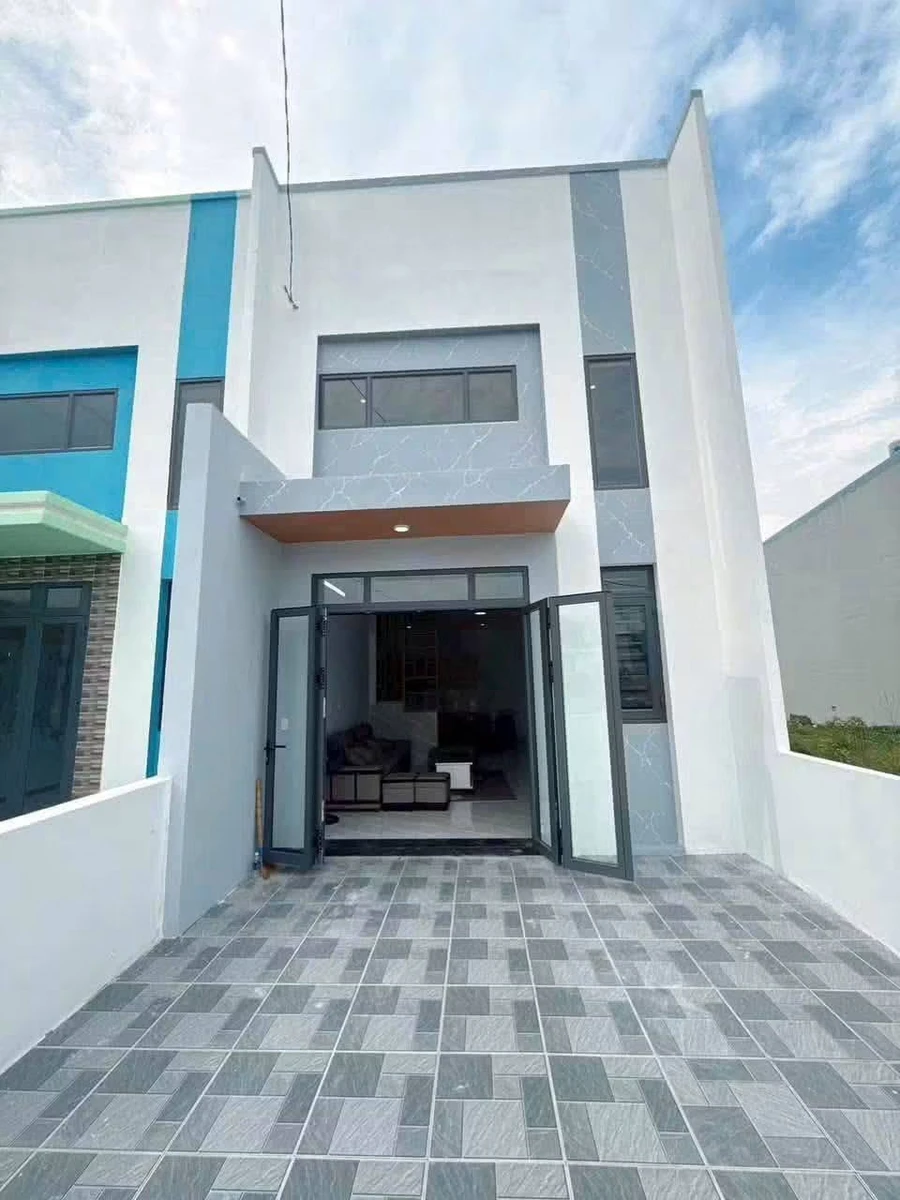 Bán nhà lầu lửng sân vườn 205m² Bến Cát 2,05 tỷ - Ảnh 1