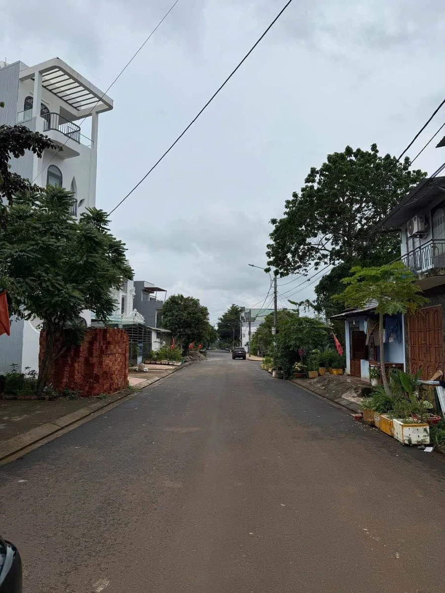Bán đất mặt tiền Lê Văn Nhiễu, Buôn Ma Thuột, 128.8m² - Ảnh 1