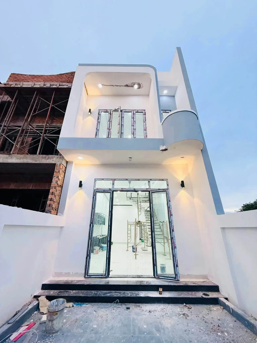 Bán nhà lầu 2 mặt tiền 115m² Long Khánh 2 tỷ 350 triệu - Ảnh thu nhỏ 2