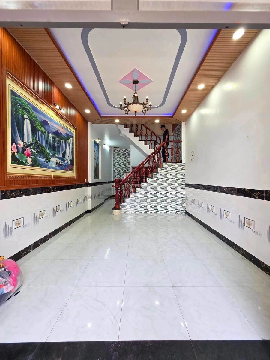 Bán nhà 1 trệt 1 lầu 46,2m2, 3PN, gần chợ Phú Phong, Bình Chuẩn, Thuận An, giá 2,55 tỷ - Ảnh thu nhỏ 2