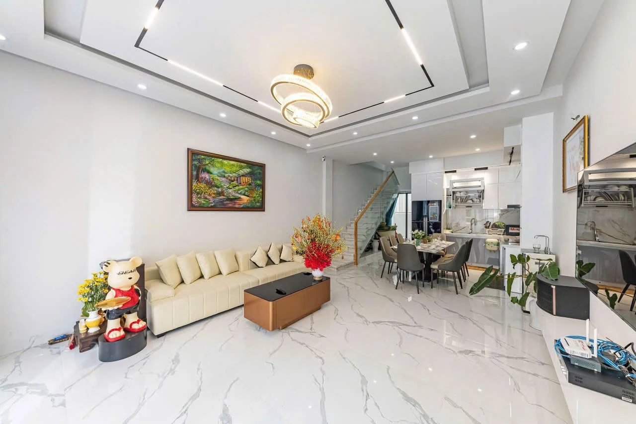 Bán nhà phố hẻm xe hơi 60m² 3 phòng ngủ Đà Lạt 7,5 tỷ - Ảnh 1