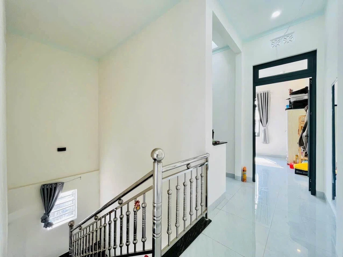 Nhà phố 3 phòng ngủ 100m² bán 3 tỷ 50 triệu - Ảnh thu nhỏ 4
