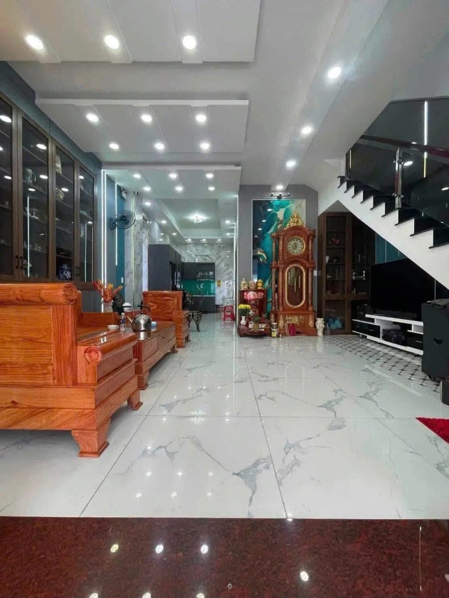 Bán nhà 1 trệt 2 lầu Nguyễn Du Dĩ An 106.6m2, 4PN - Ảnh thu nhỏ 3