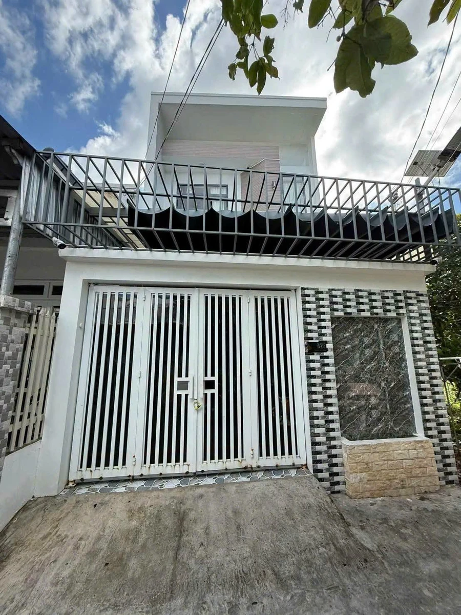 Bán nhà hẻm Bà Triệu Rạch Giá, 65m², 2PN, 1tỷ990 - Ảnh 1