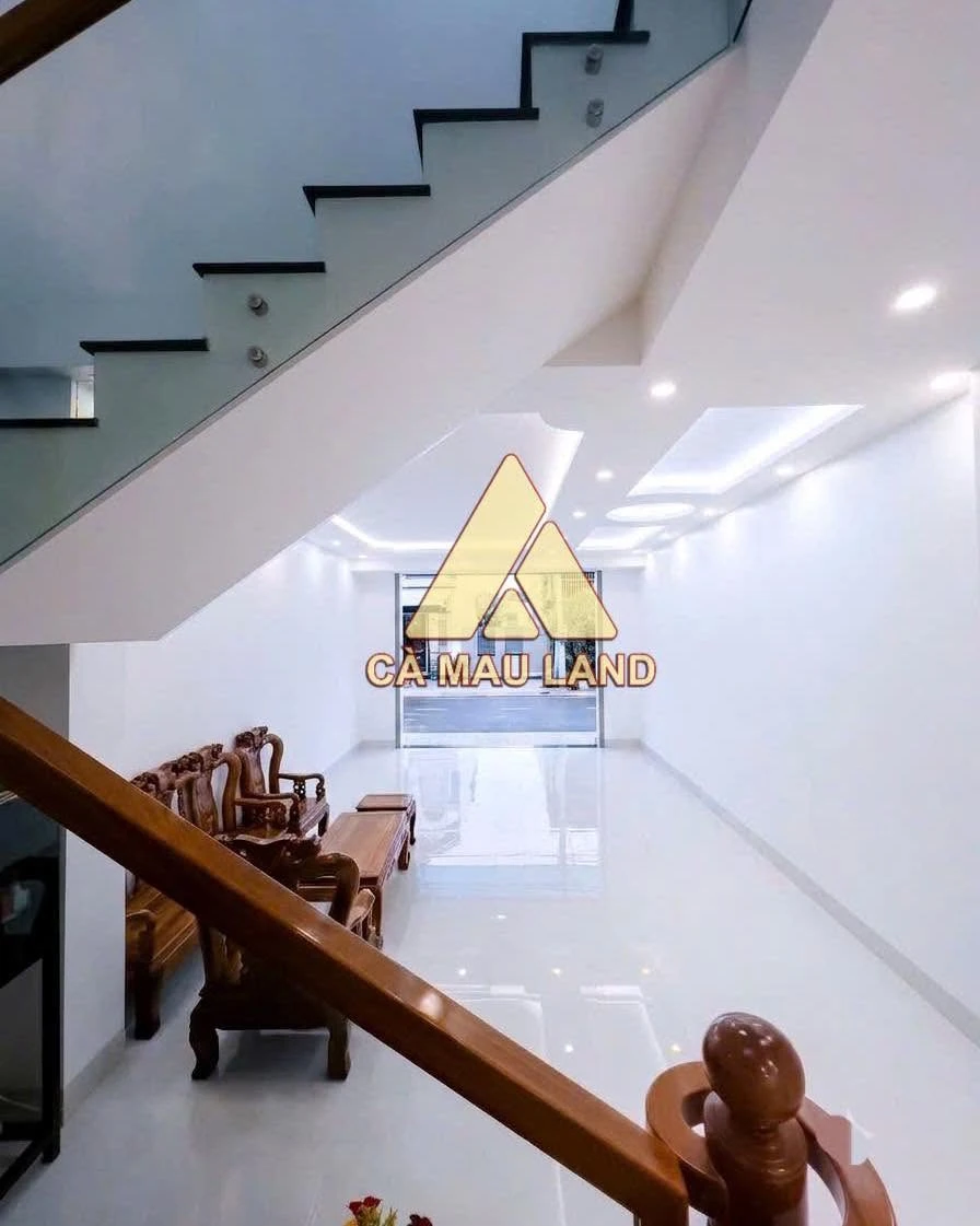 Nhà 1 trệt 1 lầu 110m² Nguyễn Tất Thành Cà Mau 2 tỷ - Ảnh thu nhỏ 3