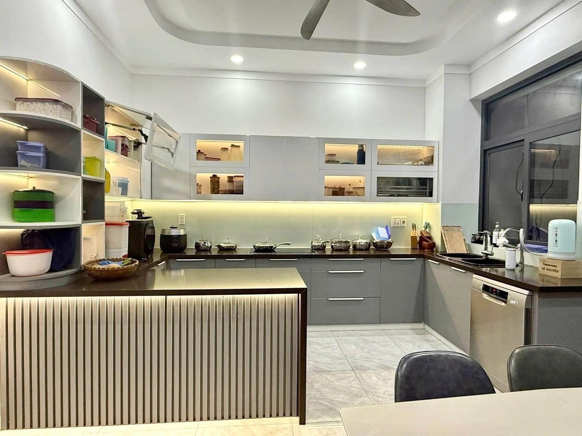 Bán nhà 1 trệt 2 lầu 250m2 Phan Thiết, 7,9 tỷ - Ảnh thu nhỏ 5