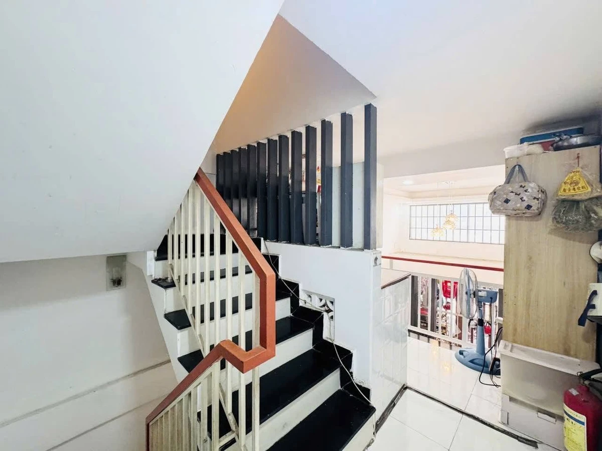Bán nhà phố 40m2, 5 phòng ngủ, Lạc Long Quân, Quận 11 - Ảnh thu nhỏ 5