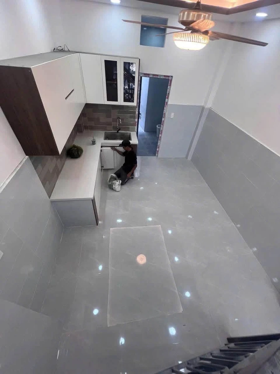 Bán nhà hẻm 33m2 Tùng Thiện Vương Quận 8, giá 5,48 tỷ - Ảnh thu nhỏ 3