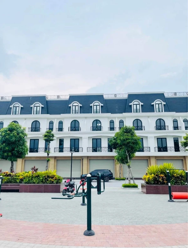 Bán shophouse Hải Phòng 80m2 x 4 tầng, gần Trung tâm hành chính