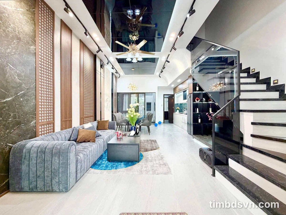 Biệt thự 3 tầng tân cổ điển 220m² gần biển Đà Nẵng 9 tỷ - Ảnh thu nhỏ 3