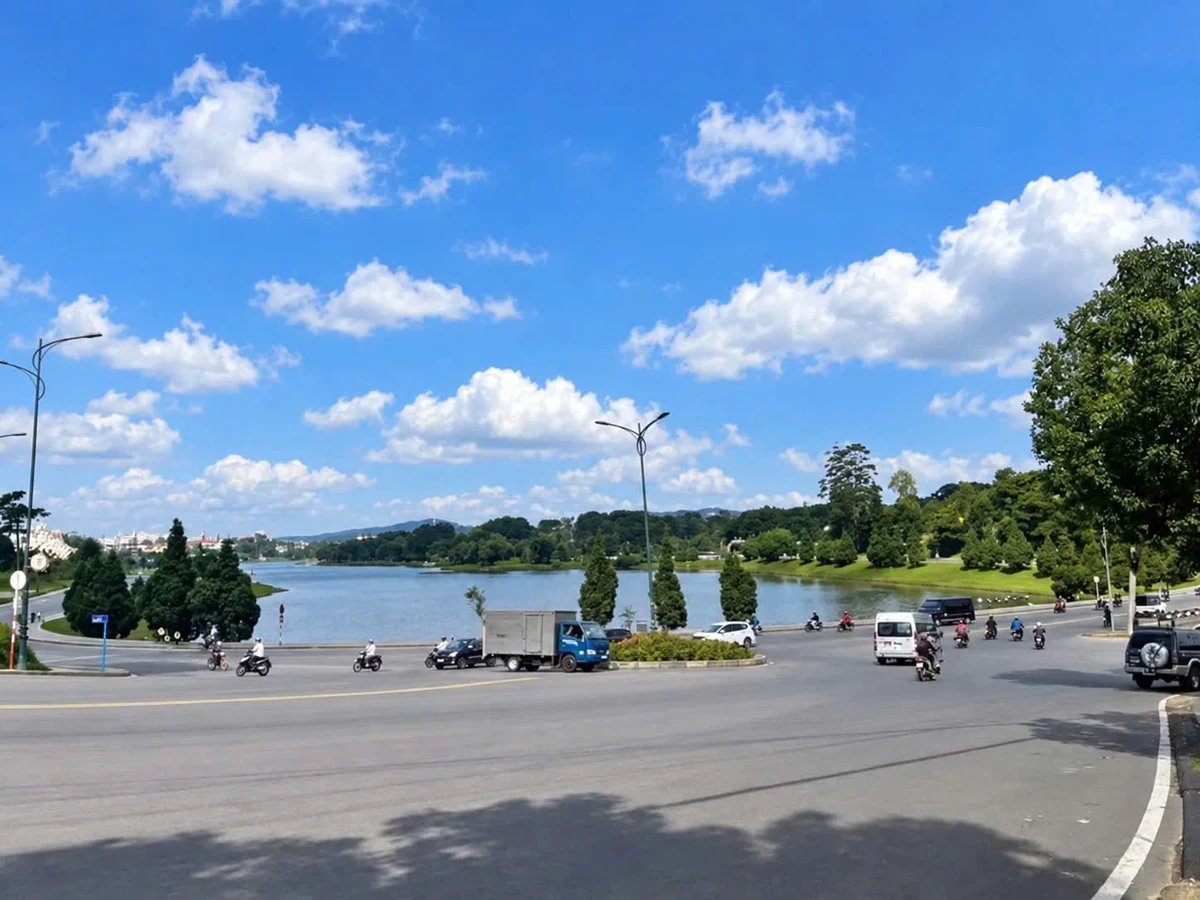Bán biệt thự mặt tiền Sương Nguyệt Ánh, Đà Lạt 938m² view hồ - Ảnh thu nhỏ 3