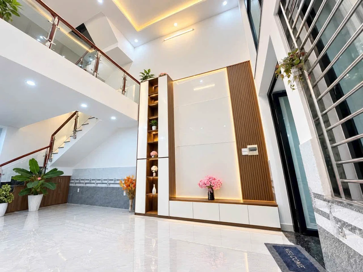 Bán nhà mặt tiền 3 tầng 135 m² Thủ Đức 3 tỷ 650 - Ảnh thu nhỏ 4