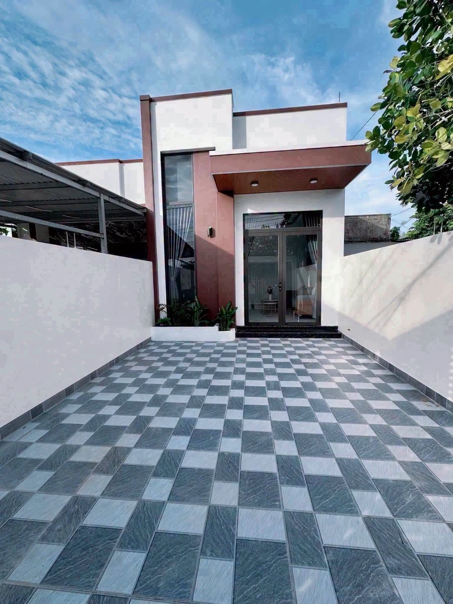 Bán nhà phong cách luxury 180m2, 3 phòng ngủ, Rạch Giá - Ảnh thu nhỏ 2