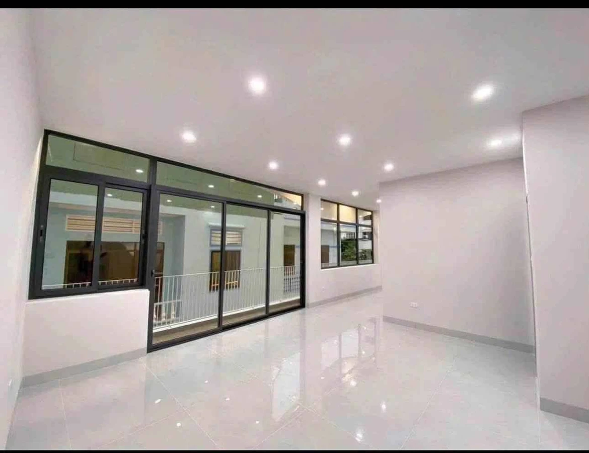 Cho thuê nhà góc 2 tầng mặt tiền đường Diên Hồng 6x15m giá 20 triệu/tháng - Ảnh thu nhỏ 2