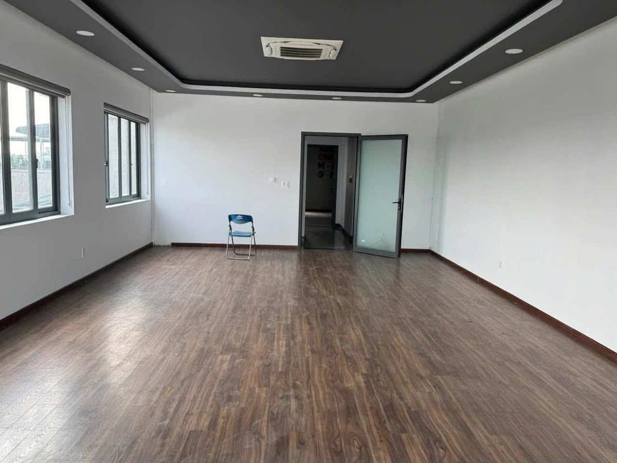 Bán nhà mặt tiền 1 trệt 3 lầu thang máy kèm 3 lô đất liền kề, tổng 728m2, Tân Xuân, Hóc Môn - Ảnh thu nhỏ 2