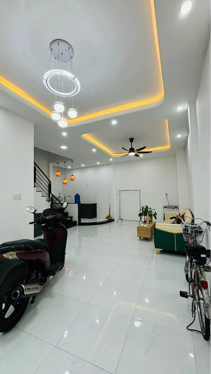 Bán nhà hẻm 62m2, 3 PN tại Quy Nhơn, 3 tỷ 680 - Ảnh 1