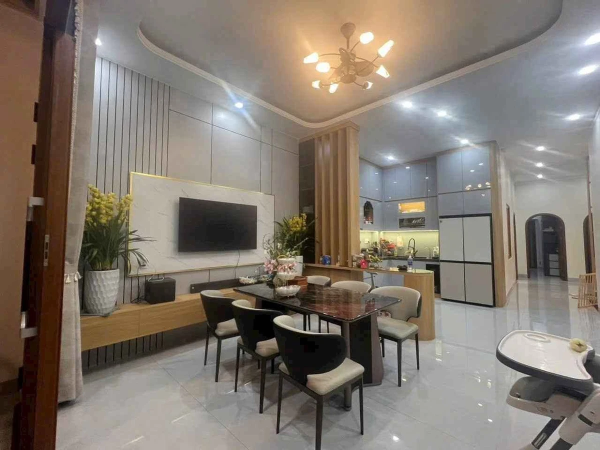 Bán nhà mặt tiền Lê Quý Đôn 9x19m, 5 PN, 19 tỷ - Ảnh thu nhỏ 2