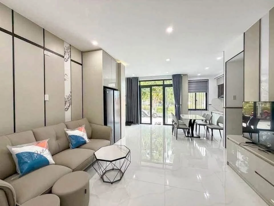 Bán nhà Cam Lộc 98m2, 2PN 2WC, giá 2 tỷ - Ảnh 1