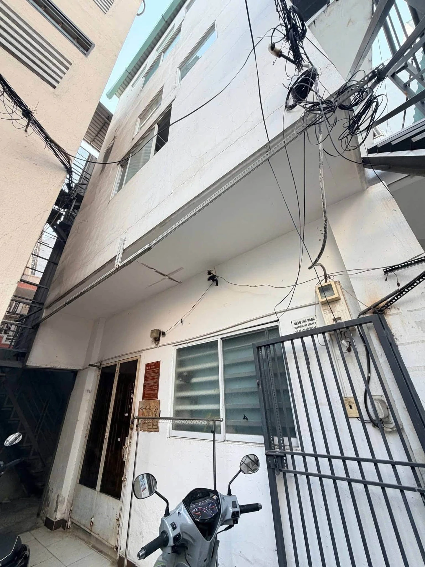 Bán nhà 3 tầng 9 phòng ngủ 58m² đối diện ĐH Công Nghiệp, Nguyễn Văn Bảo, Gò Vấp, giá 5,8 tỷ - Ảnh 1