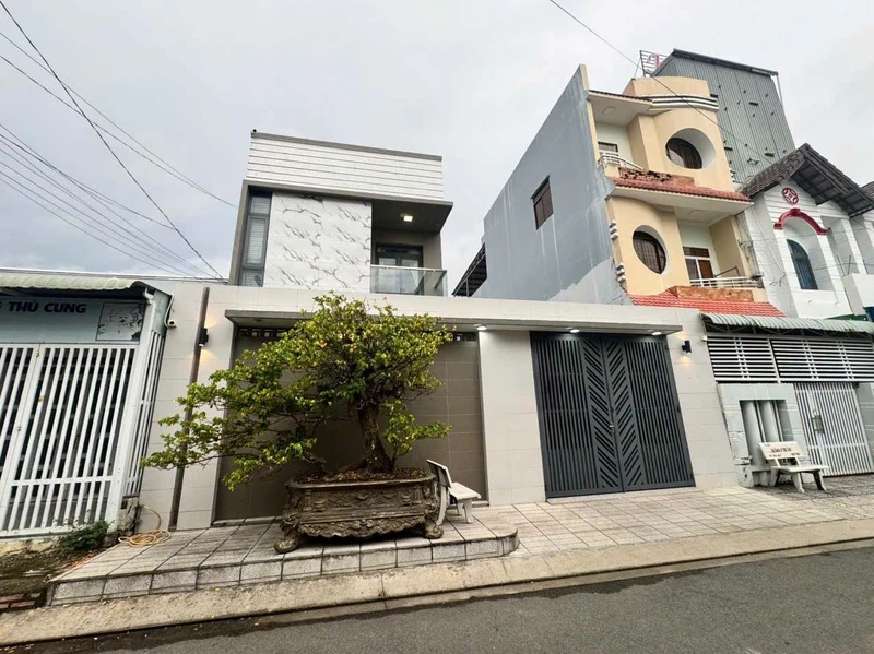 Bán biệt thự mặt tiền Văn Cao Rạch Giá 200m², 3PN
