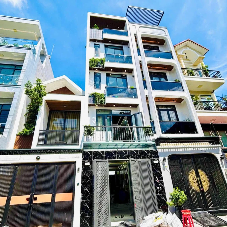 Bán nhà phố 5 tầng full nội thất Long Trường 6,2 tỷ - Ảnh 1